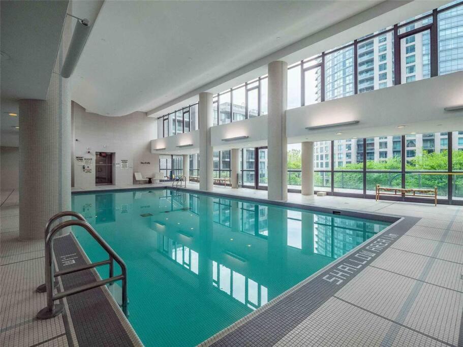 Lakeview Condo In Downtown With Free Parking. Toronto Kültér fotó