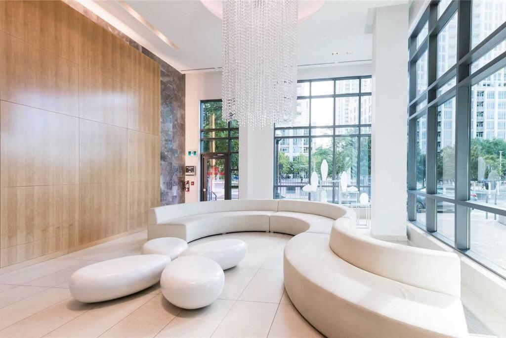 Lakeview Condo In Downtown With Free Parking. Toronto Kültér fotó