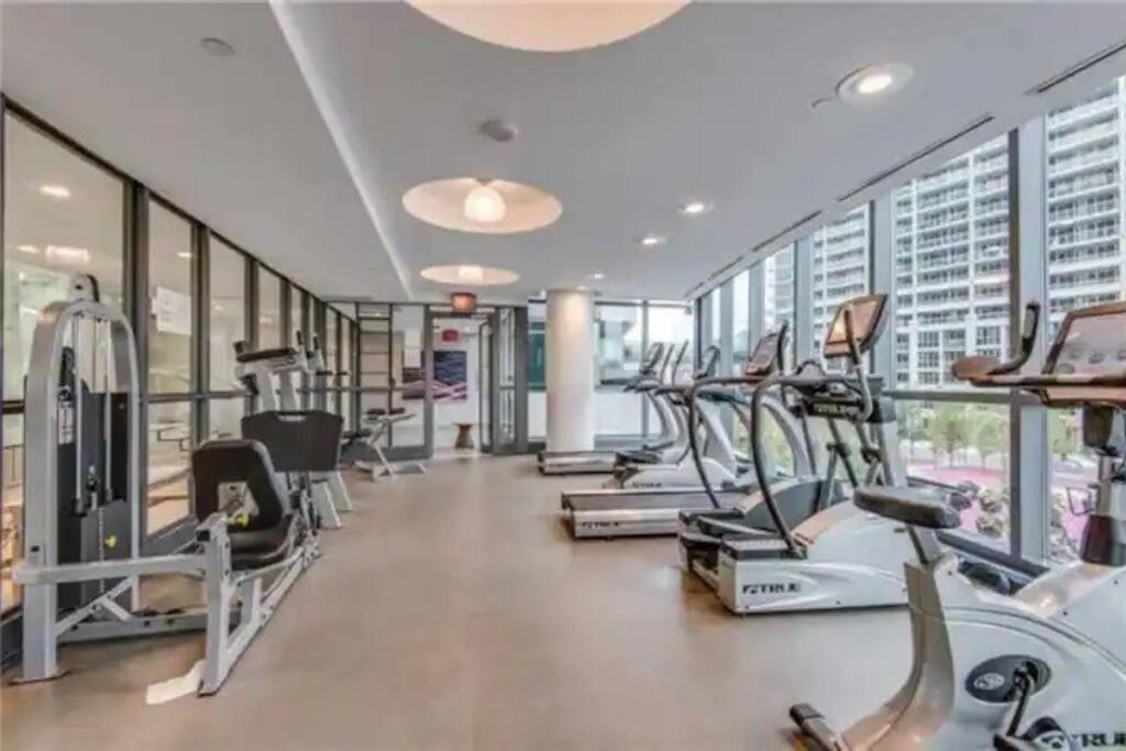 Lakeview Condo In Downtown With Free Parking. Toronto Kültér fotó
