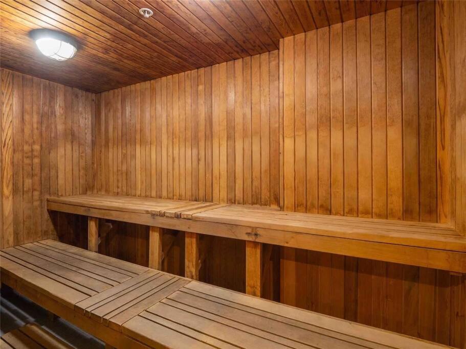 Lakeview Condo In Downtown With Free Parking. Toronto Kültér fotó